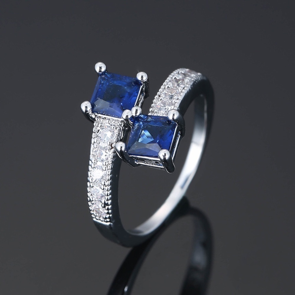 *ARLETH* Silver x Blue Zircon Fashion Ring Size 8